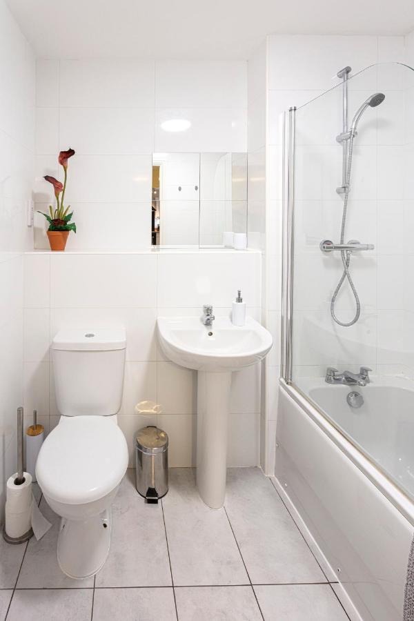Station Apartment Норвич Экстерьер фото